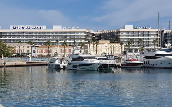 Meliá Alicante: Katzenfreundlich hotel in Alicante