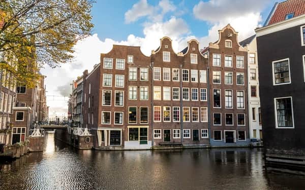 NH Collection Amsterdam Barbizon Palace: Katzenfreundlich hotel in Amsterdam
