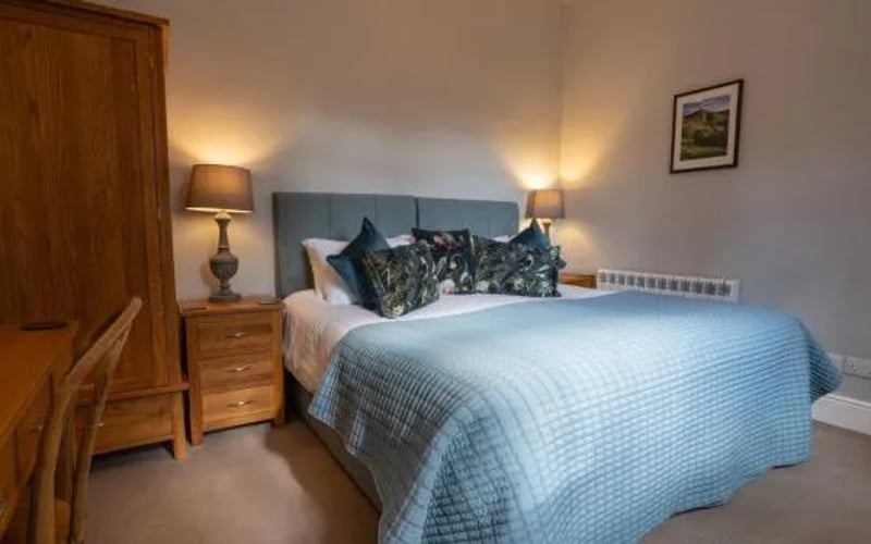 Hassop Station rooms on the Monsal Trail: Cat-friendly hotel in Bakewell