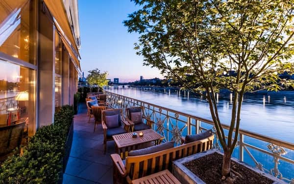 Grand Hotel Les Trois Rois: Se admiten gatos hotel in Basel