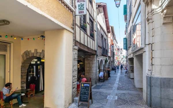 Hotel Le Port Neuf: Se admiten perros hotel in Bayonne