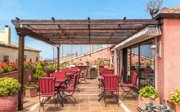 Hotel Sa Calma: Cat-friendly hotel in Begur