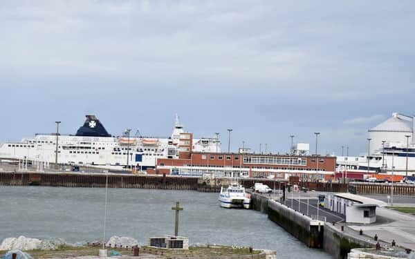 Holiday Inn Calais-Centre by IHG: Katzenfreundlich hotel in Calais