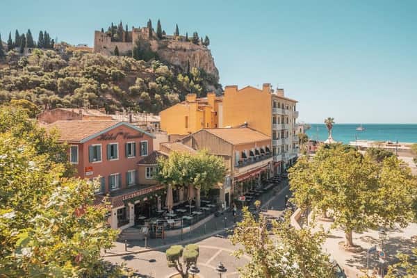 Hôtel Liautaud Cassis: Acceso a la playa hotel in Cassis