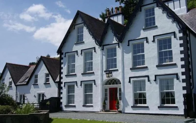 Coed Mawr Hall Bed & Breakfast: Cat-friendly hotel in Conwy