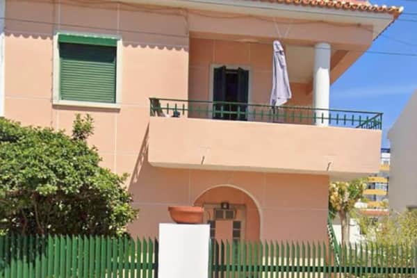 Caparica Beach House: Beach Access hotel in Costa da Caparica