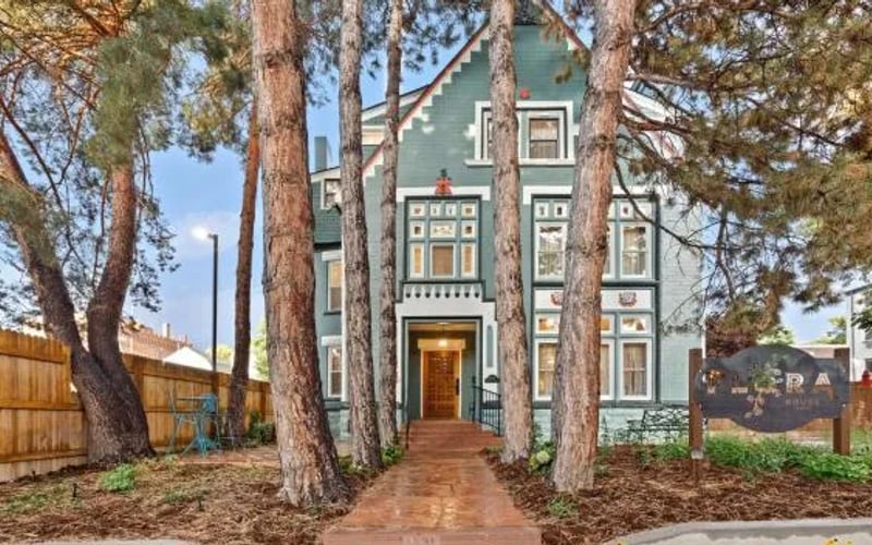 Flora House Denver: Dog-friendly hotel in Denver