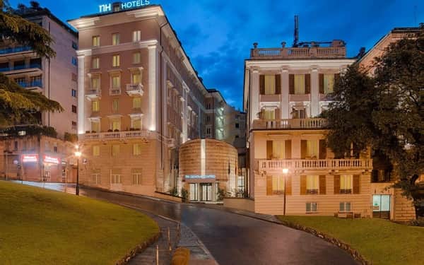 NH Genova Centro: Se admiten gatos hotel in Genoa