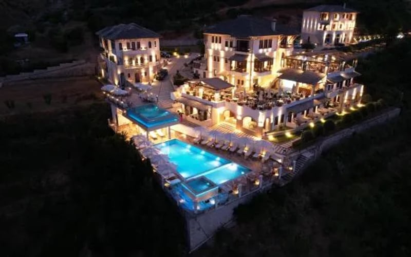 KERCULLA Resort: In Parknähe hotel in Gjirokastër