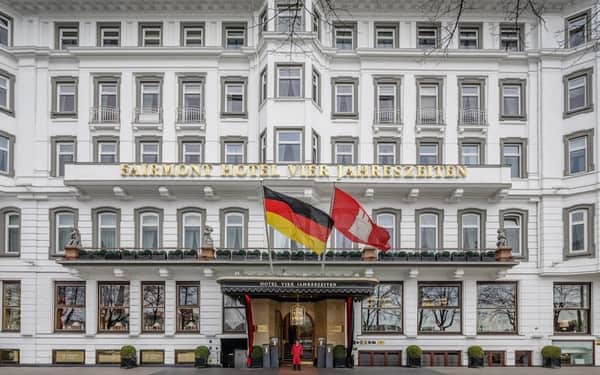Fairmont Hotel Vier Jahreszeiten: Luxury hotel in Hamburg