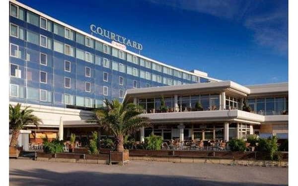 Courtyard by Marriott Hannover Maschsee: Hoteles de lujo hotel in Hannover