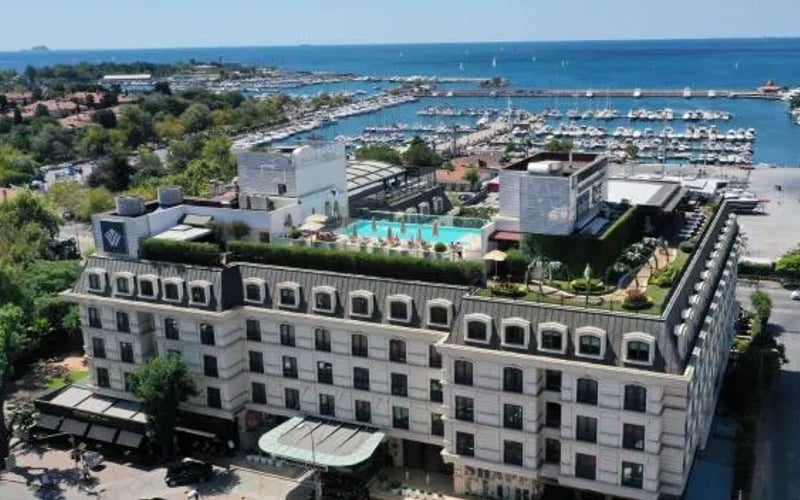 Wyndham Grand Istanbul Kalamış Marina Hotel: Katzenfreundlich hotel in Istanbul