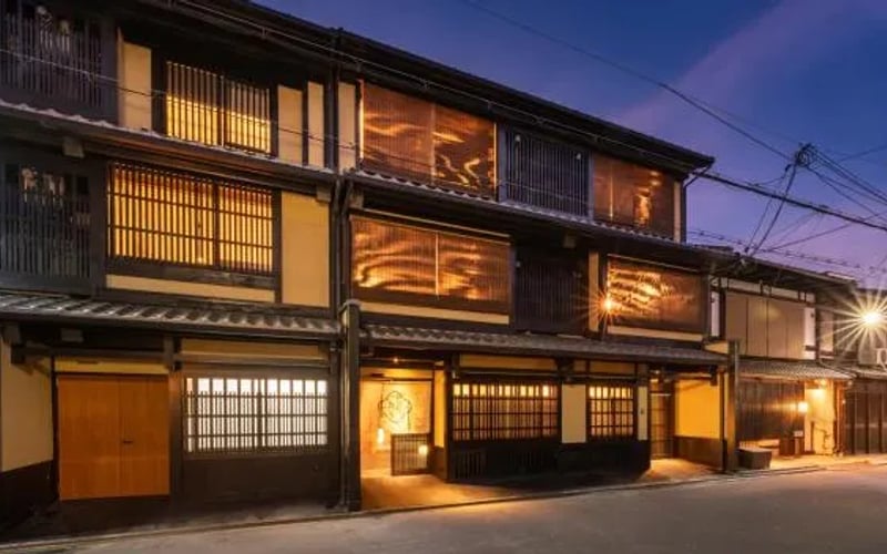 Nazuna Kyoto Nishi Honganji