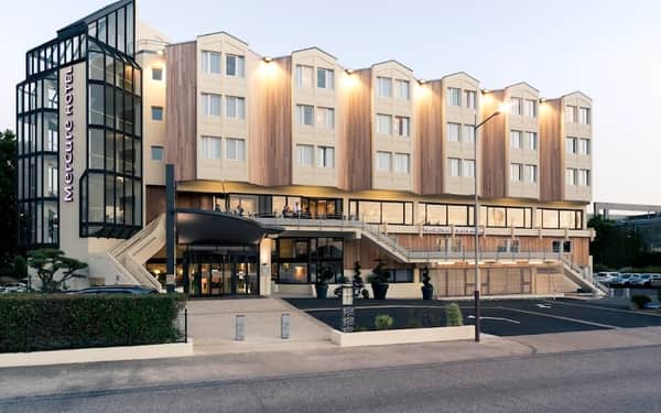 Mercure La Rochelle Vieux Port Sud: Acceso a la playa hotel in La Rochelle