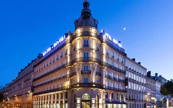 Le Royal Hotel Lyon - MGallery Collection: Katzenfreundlich hotel in Lyon