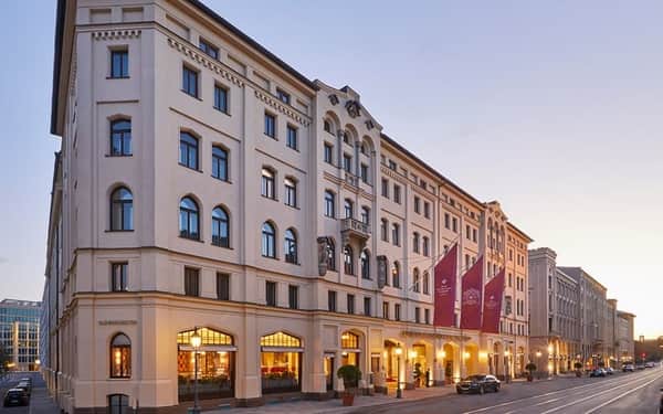 Vier Jahreszeiten Kempinski München: Hundefreundlich hotel in Munich