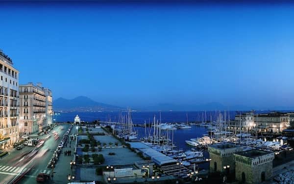 Grand Hotel Vesuvio: Hoteles de lujo hotel in Naples