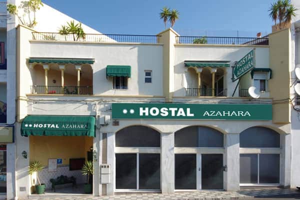 Hostal Azahara: Cat-friendly hotel in Nerja