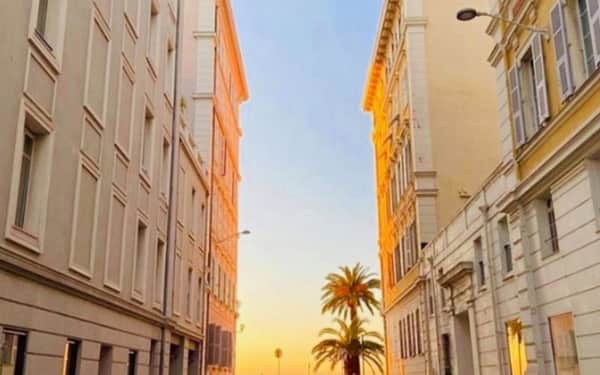 Endless Stunning Mediterranean Sea Views Promenade Des Anglais