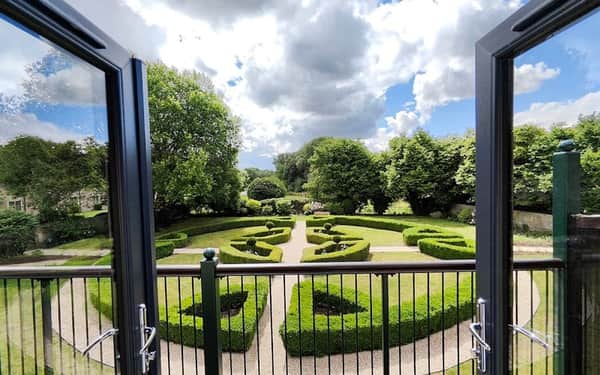 voco Oxford Thames by IHG