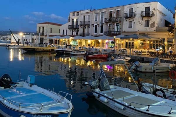 Porto Enetiko Suites