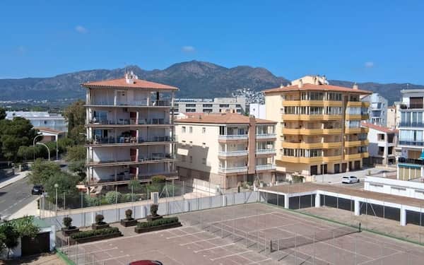 Hotel Marian Platja: Cat-friendly hotel in Roses