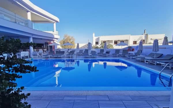 Blue Waves Suites & Apartments