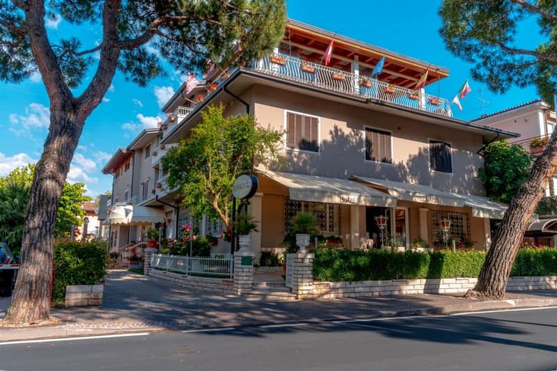 Hotel Benaco