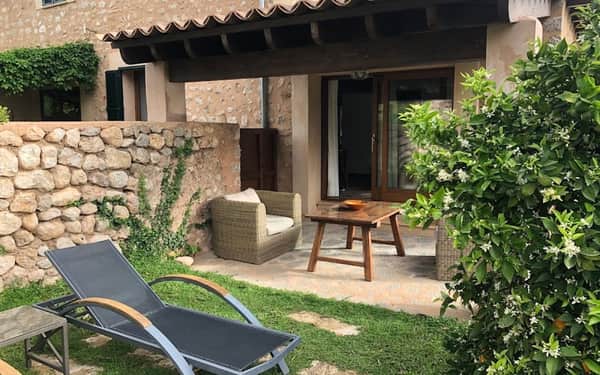 Ca's Curial Boutique Hotel