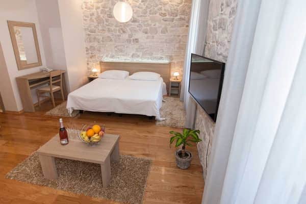 Tifani Luxury Rooms