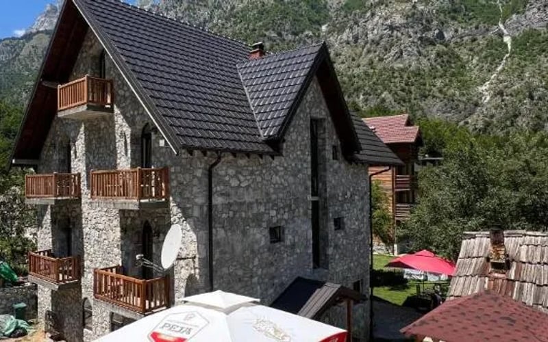 Stonehouse villa