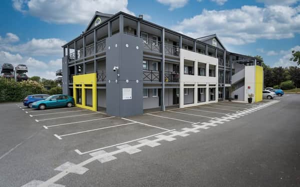 B&B HOTEL Vannes Est Golfe du Morbihan: Se admiten perros hotel in Vannes