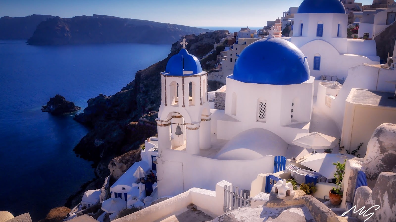 Pet-friendly hotels on Santorini, dog-friendly travel Griechenland