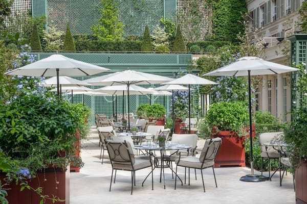 Le Bristol Paris - pet-friendly hotel Paris 8e
