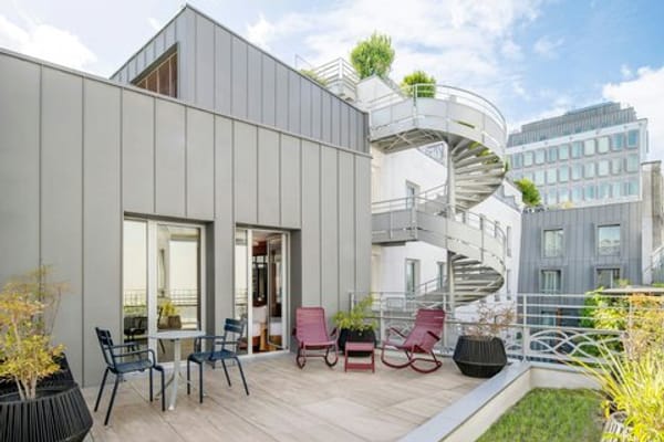 Renaissance Paris Republique Hotel & Spa - pet-friendly hotel Paris 10e